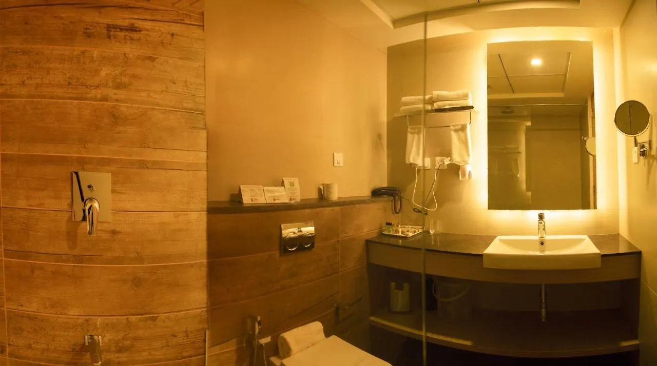 Raj Riveria Hotel Muvattupuzha