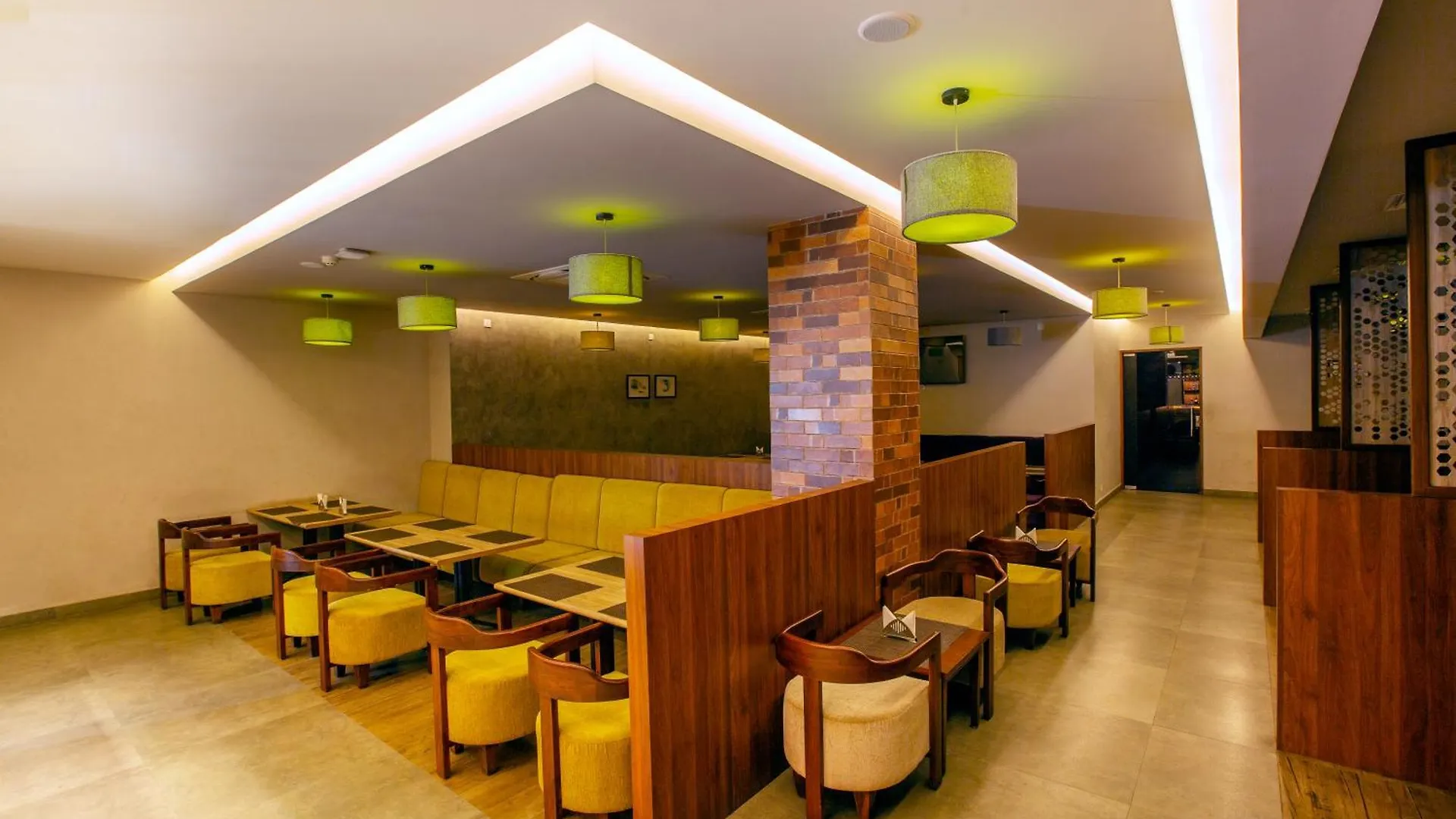 Raj Riveria Hotel Muvattupuzha Индия