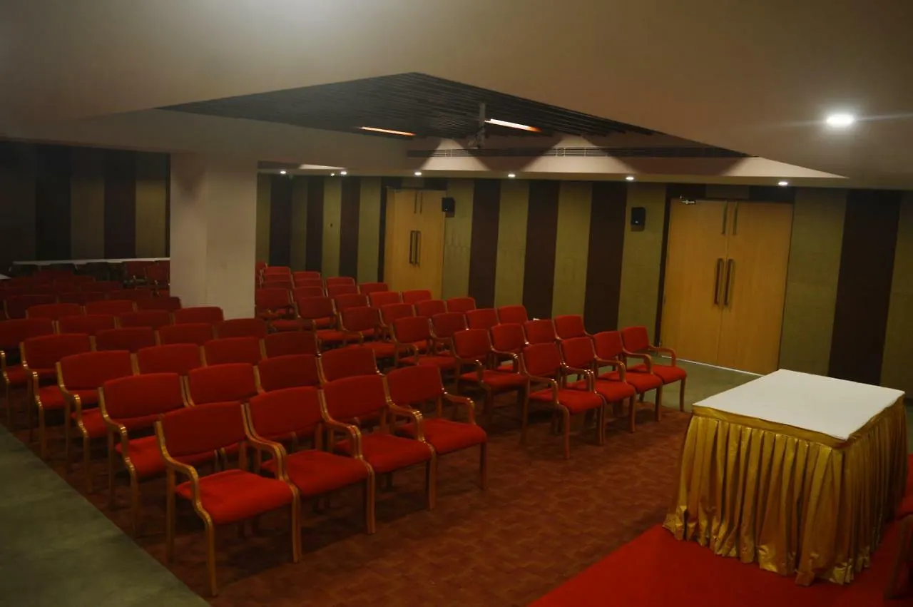 Raj Riveria Hotel Muvattupuzha