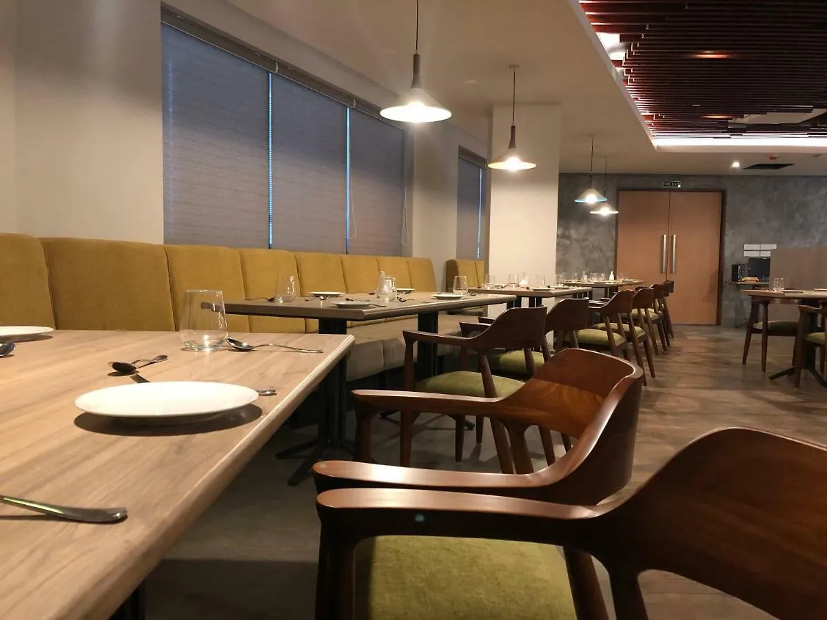****  Raj Riveria Hotel Muvattupuzha Индия