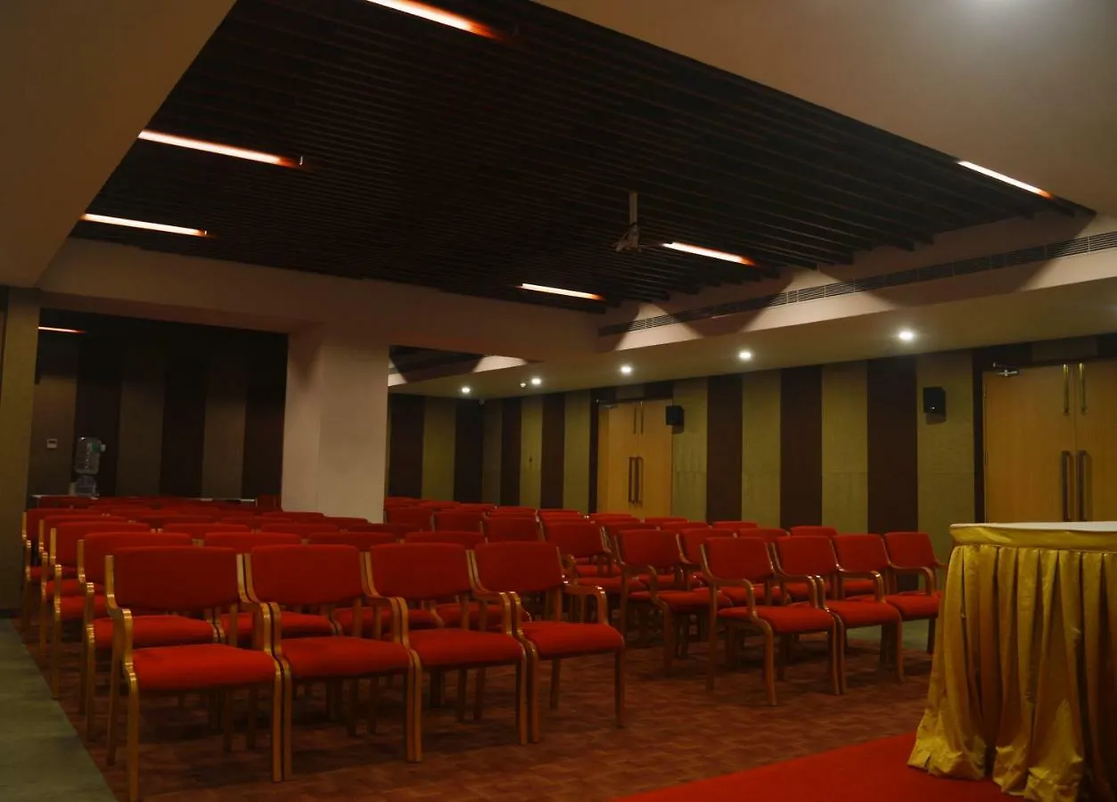 Raj Riveria Hotel Muvattupuzha